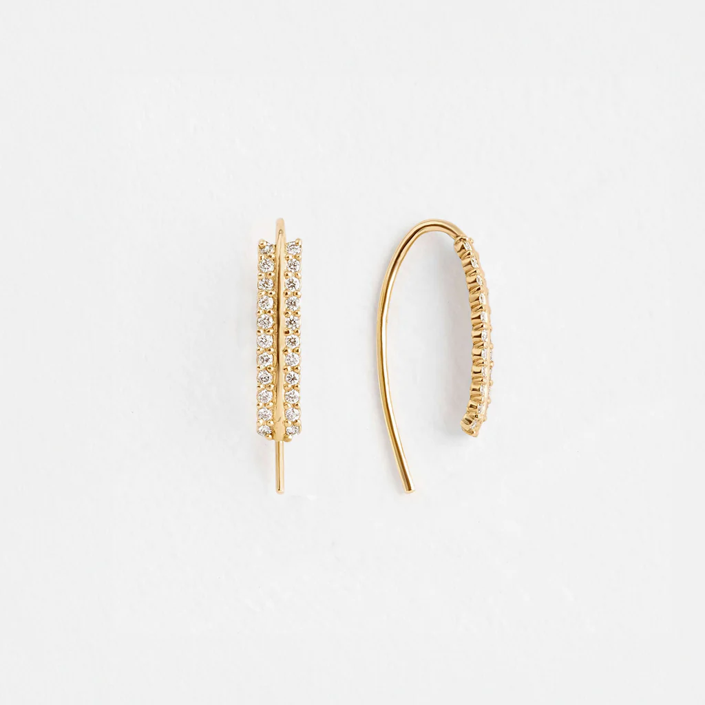 2023_05_WO47678_Alongside_Hook_Earrings_YG_07ef6b0b-ace9-47db-a40a-3735746581e3